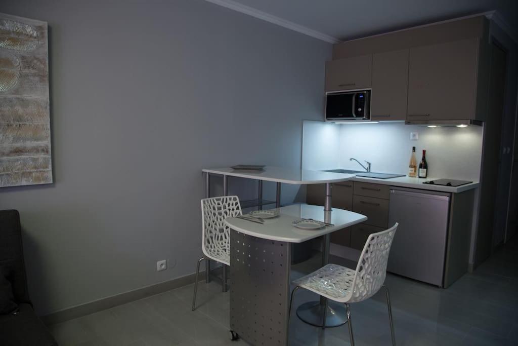 Appartement Stylish In Only 50 Meters From !